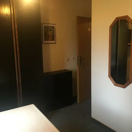 招待所 Grune Au *